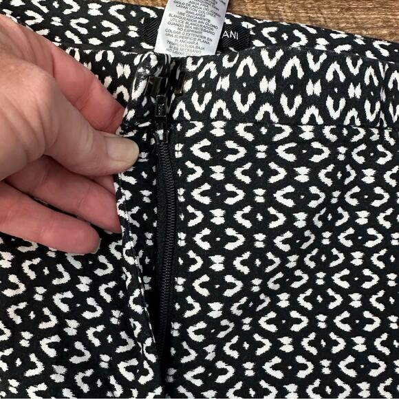 Mario Serrani Comfort Stretch Shorts Tummy Control Black White Print Size 16 - Picture 3 of 7